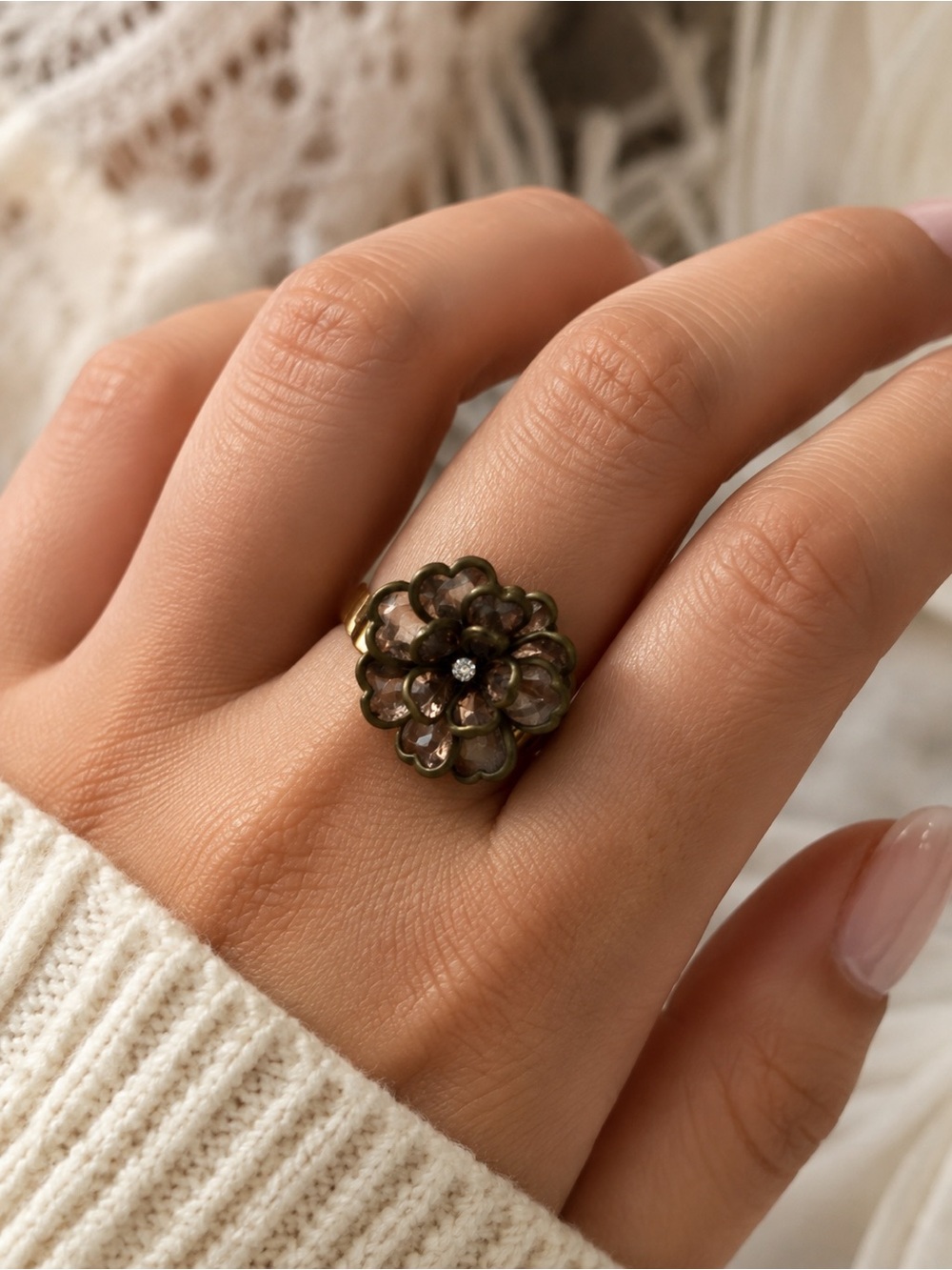 Vintage flower petal ring stretchy band center rhinestone costume jewelry fun